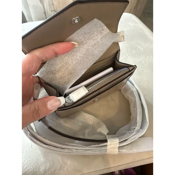 NWT Coach Mini Envelope Wallet With Strap SILVER/STONE 4.5in X 3.5in - Picture 3 of 4